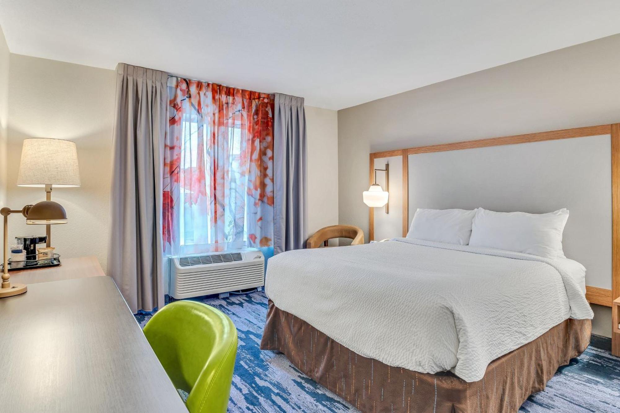 Fairfield & Hotel 3*